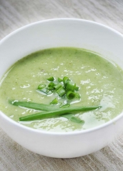 Spring onion soup 