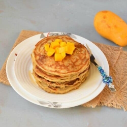 Vegan quinoa mango 🥭 pancake